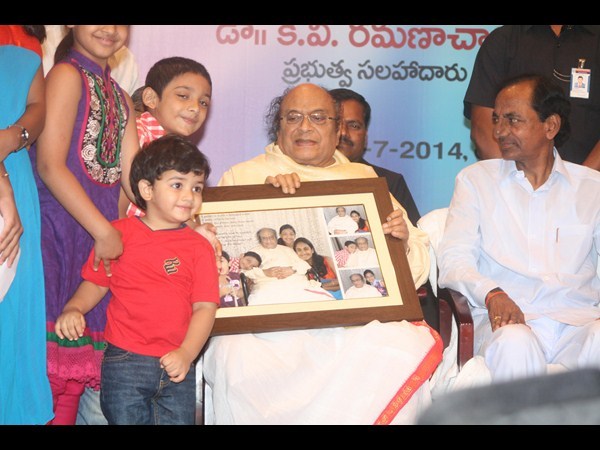 పలు భాషాల్లో..