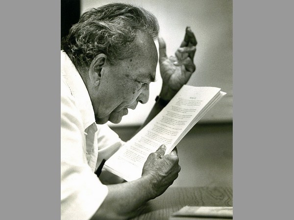 శ్రీశ్రీ ఇలా...