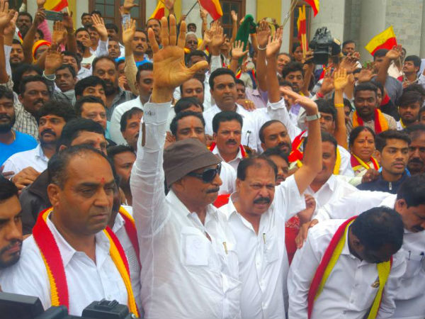 కన్నడ సంఘాల నేతలు అరెస్టు !