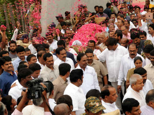 అప్పుడూ అంతే...