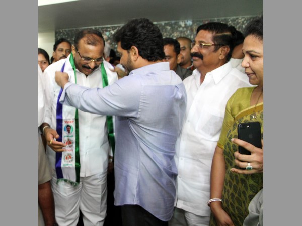 విజయసాయి రెడ్డి సమాధానం.. విజయసాయి రెడ్డి సమాధానం..