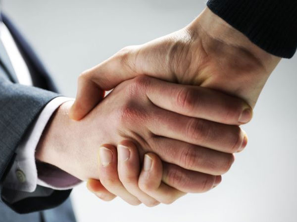 డీల్ వెయ్యి కోట్లకా?: