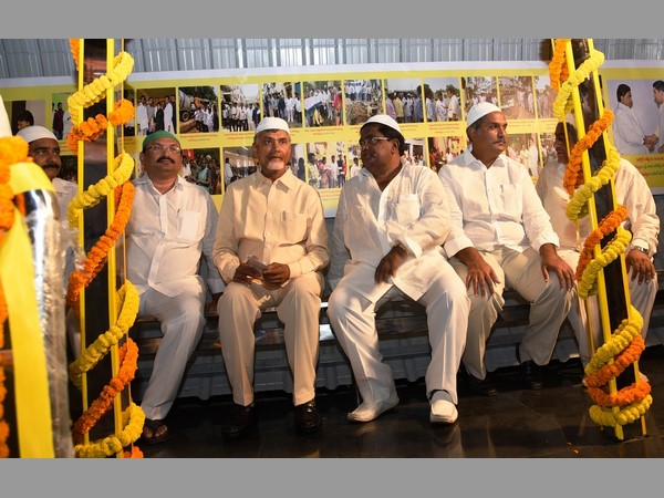 క్యాన్సర్ మహిళలకు ఆర్థిక సహయం