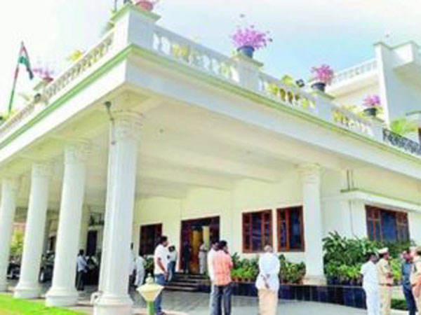 హైదరాబాద్‌లో జుబ్లీహిల్స్ నివాసం ఇలా