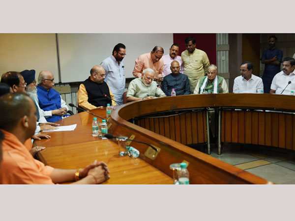 నీటి మనిషి మీరు..