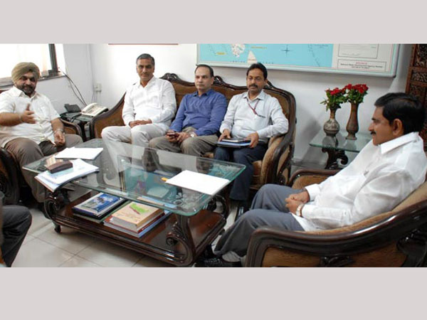 మానవతా దృక్పథంతో తెలంగాణ ఇలా