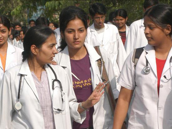 సీఎం కేసీఆర్ హామీలు విస్మరించారా?