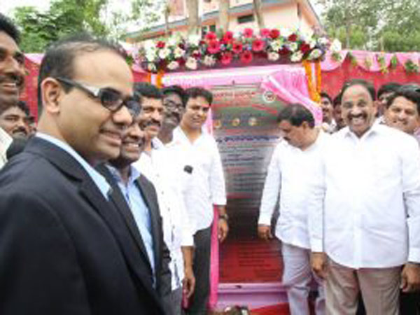 ఖమ్మం ఐటీ హబ్‌కు శంకుస్థాపన చేసిన కేటీఆర్