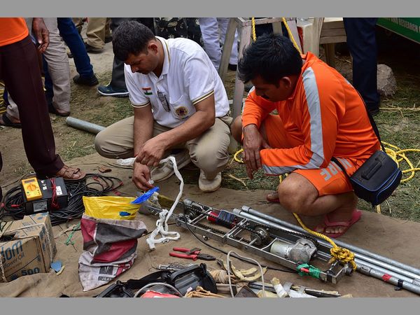 ముద్దలుగా శరీరభాగాలు