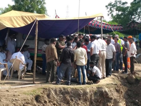 ప్రత్యేక కెమెరాలను తెప్పించారు