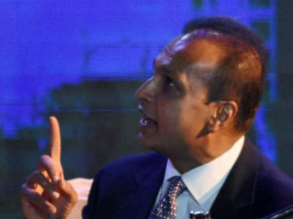 RCom shares dip after Moody's, Fitch downgrade credit ratings again RCom shares dip after Moody's, Fitch downgrade credit ratings again