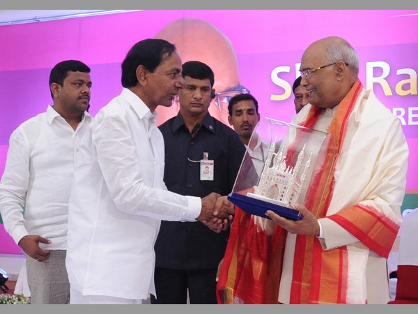 రాంనాథ్ ఆశీర్వాదాలు కోరిన కేసీఆర్