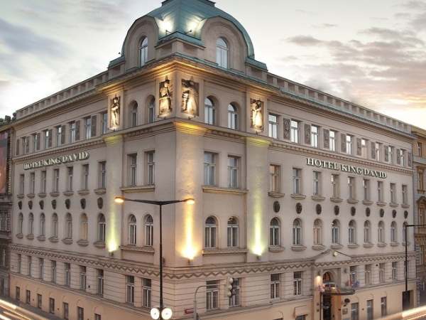 మోడీకి ప్రత్యేకంగా..