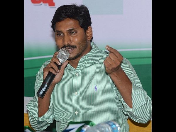 ఏకపక్షంగా నిర్ణయాలు....