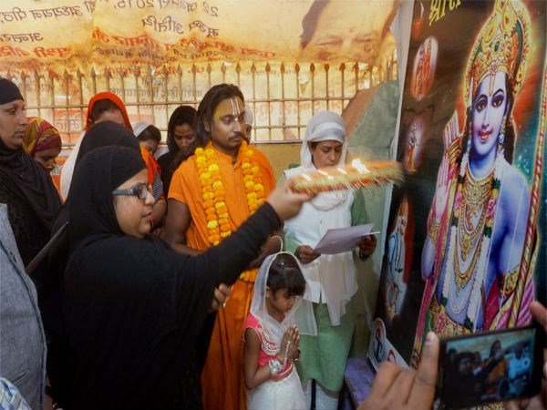 న్యాయవాది భార్య మాత్రం !