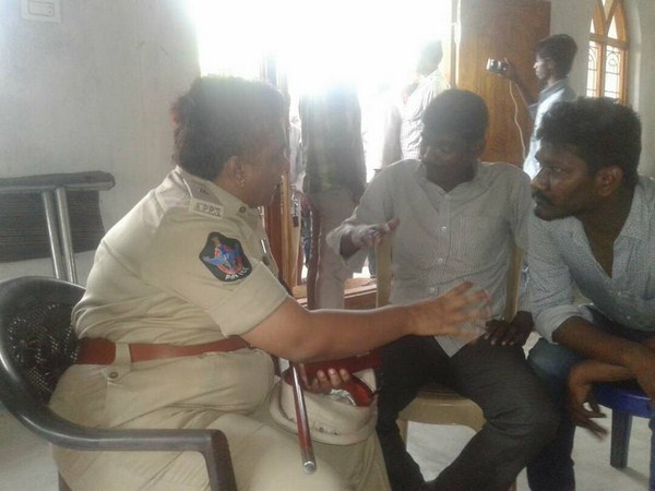 తమలో తమకే విభేదాలు: