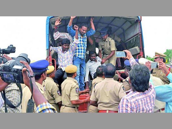 ఎక్కడికక్కడ దిగ్బంధం