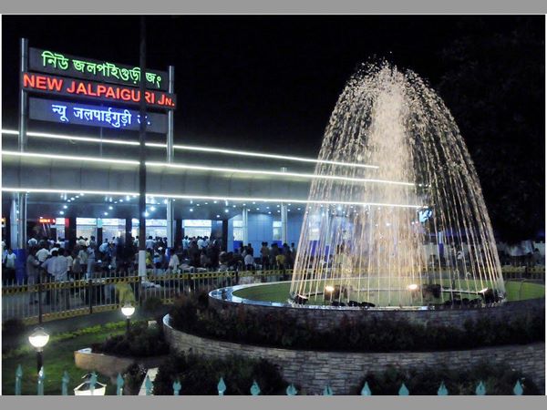 ఈశాన్య భారతాన్ని కలిపే రైల్వే లైన్