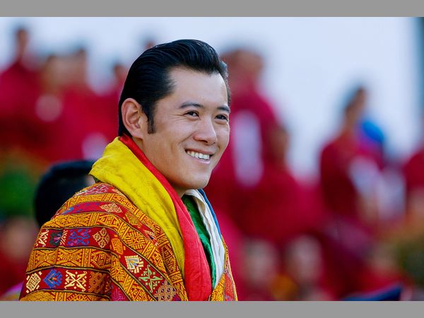 భూటాన్‌పై బెదిరింపుల మంత్రం