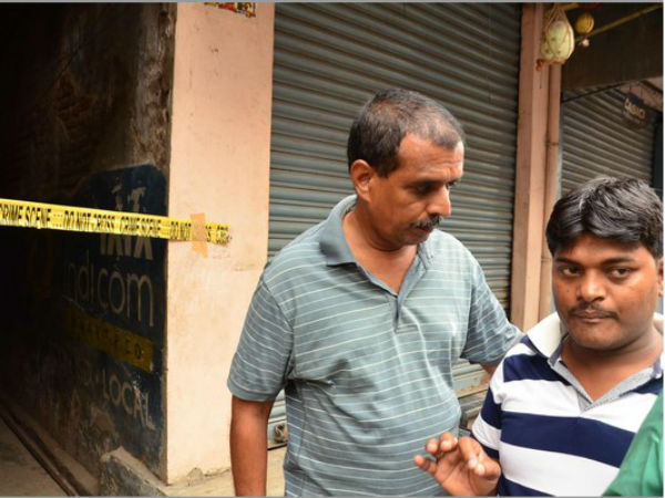 తనిఖీల నుంచి తప్పించుకుని: