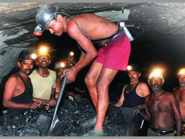 40 - 45 మధ్య వీఆర్ఎస్ తీసుకోవాల్సిన పరిస్థితి 40 - 45 మధ్య వీఆర్ఎస్ తీసుకోవాల్సిన పరిస్థితి