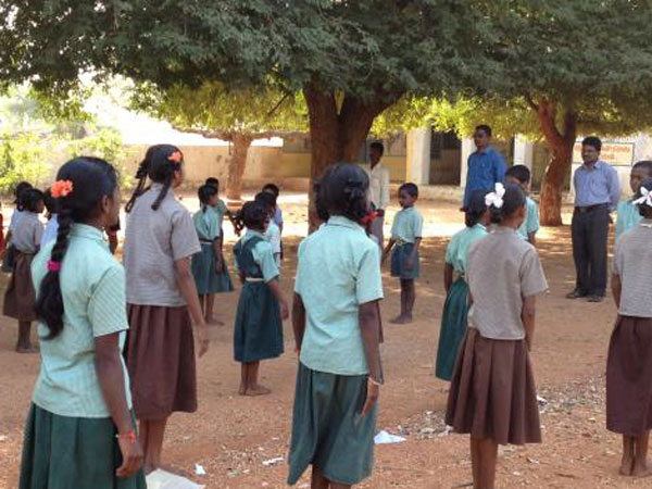 తల్లిదండ్రులు పిల్లల విద్యాభ్యాసంపై అనాసక్తి