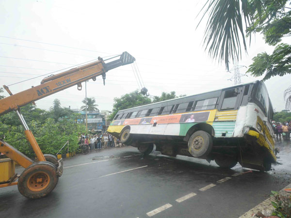 ఆర్టీసి బస్సు ఇలా