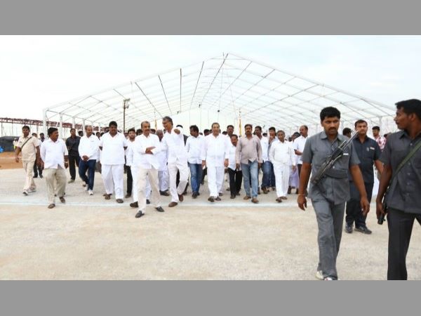 నాణ్యత లోపించిన పనులతో అంతా అస్తవ్యస్తం