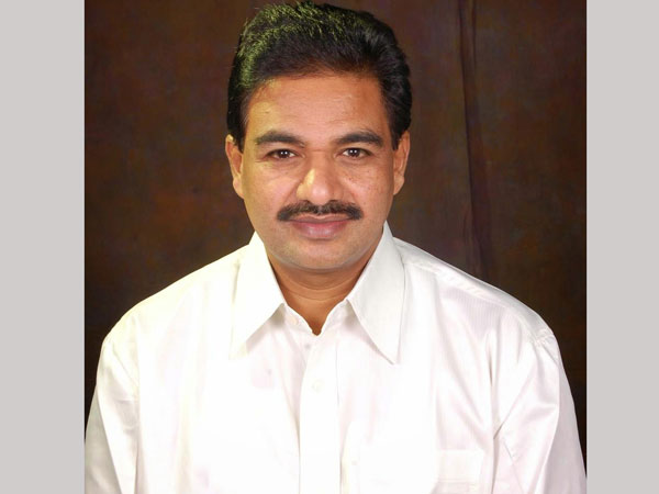 పేరు రాసిన ఎమ్మెల్యే..