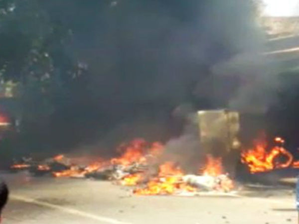 లాకప్ లోనే డిష్యూం.. డిష్యూం.. లాకప్ లోనే డిష్యూం.. డిష్యూం..