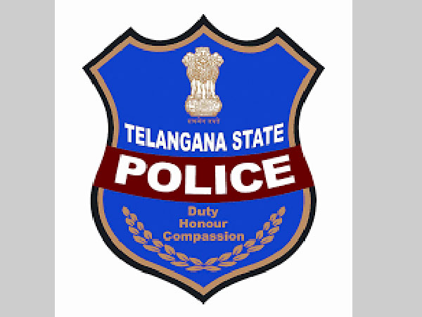 పిటిషన్లు వేస్తే సంకుచితత్వమా