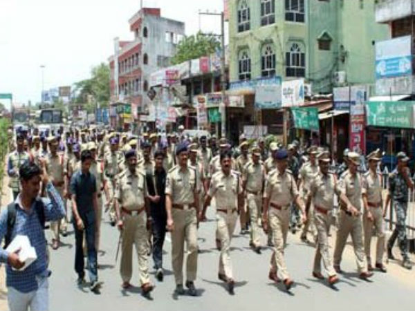తెలుగు తమ్ముళ్లకు ముందు నుయ్యి వెనుక గొయ్యి