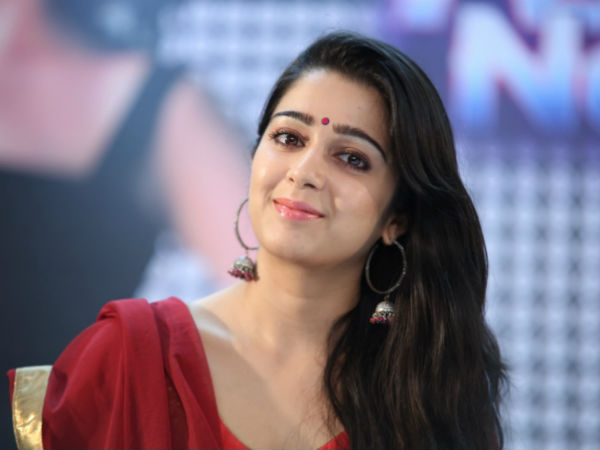 చార్మీ సమాధానాలు దాటవేస్తే చార్మీ సమాధానాలు దాటవేస్తే