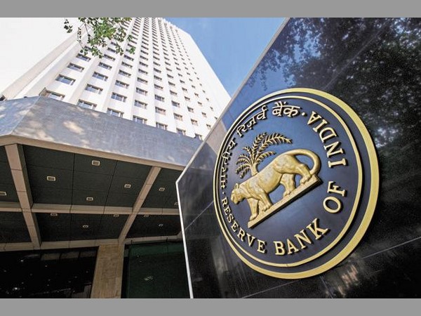 వ్యవసాయానికి 18 శాతం రుణాలివ్వాల్సిందే