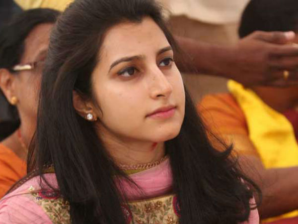 అవకాశాలు వదులుకోం..