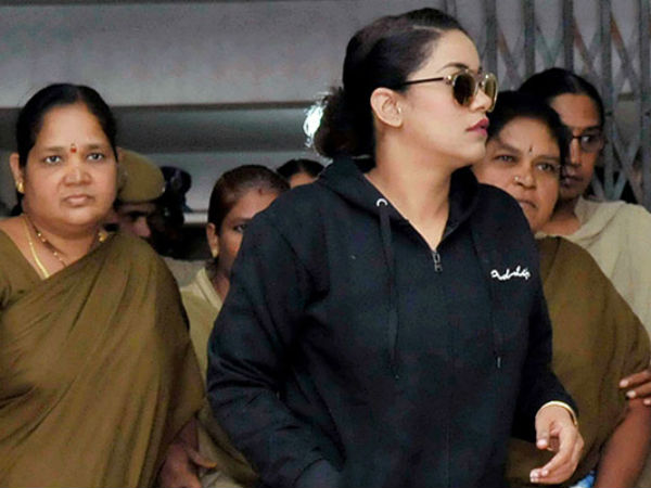 ఈవెంట్ మేనేజర్‌గానే తెలుసు