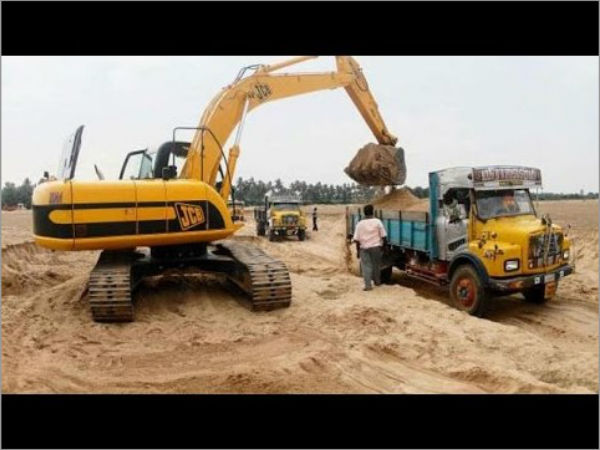 పరిమితి లేకుండా ఇసుక రవాణా