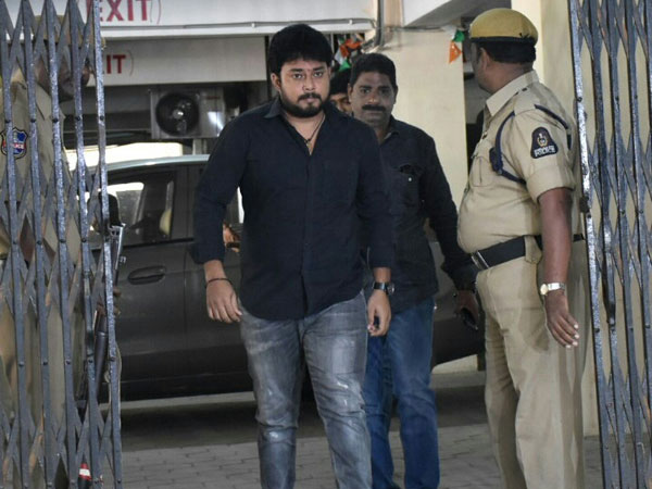 పూరీపై అభియోగాల మీదత తనీష్ సాక్ష్యం కీలకం పూరీపై అభియోగాల మీదత తనీష్ సాక్ష్యం కీలకం