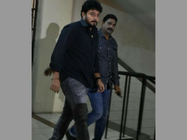 నాలుగు గంటలపాటు తనీష్ విచారణ