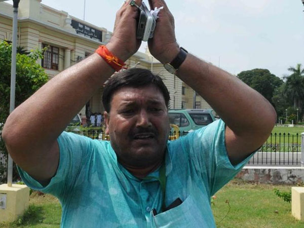 Fatwa issued against Bihar Minister for chanting 'jai shri Ram'; Khurshid remains defiant Fatwa issued against Bihar Minister for chanting 'jai shri Ram'; Khurshid remains defiant