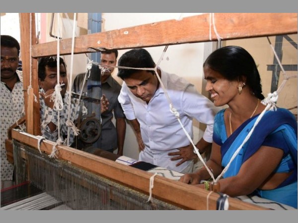 సిరిసిల్ల, వరంగల్ టెక్స్ టైల్ పార్కులకే ప్రాధాన్యం ఇలా