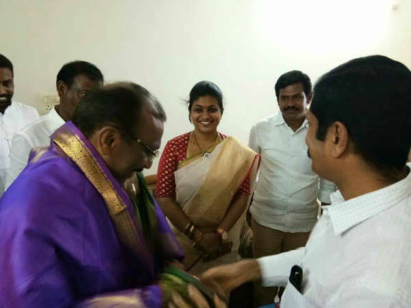 చంద్రబాబు ఎంగిలి మెతుకుల కోసం చంద్రబాబు ఎంగిలి మెతుకుల కోసం