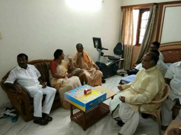 చంద్రబాబు ఎంత నీచుడో చెప్పాలా చంద్రబాబు ఎంత నీచుడో చెప్పాలా