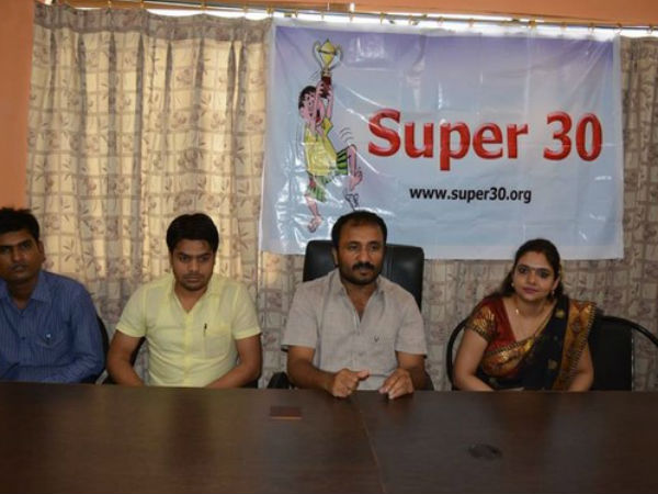 1994లో కేంబ్రిడ్జి యూనివర్సిటీ పిలుపు: