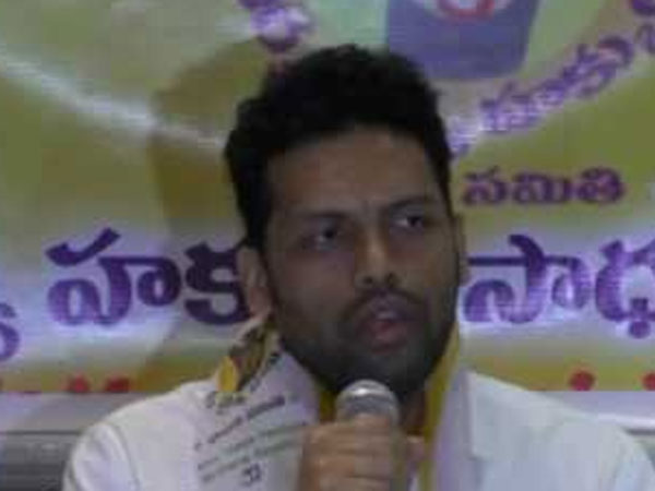 ఎక్కడి వారో ఇక్కడ రాజ్యం, రాజకీయం చేస్తారా?