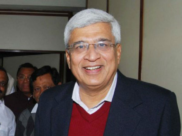  వీల్ చైర్‌పై ఎస్పీవై రెడ్డి...