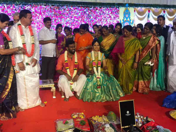 మంత్రుల హాజరు..