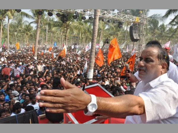 పాదయాత్ర కోసం ఆందోళన తీవ్రతరం చేయాలని పిలుపు పాదయాత్ర కోసం ఆందోళన తీవ్రతరం చేయాలని పిలుపు