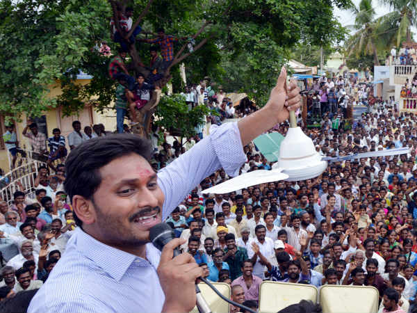 నాడు ఎవరికి ఎన్ని ఓట్లు అంటే
