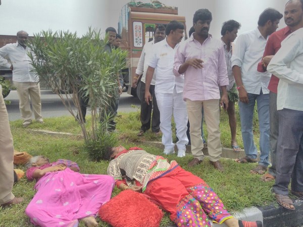 మరో ఇద్దరికి తీవ్ర గాయాలు మరో ఇద్దరికి తీవ్ర గాయాలు